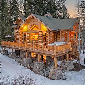 Four-Bedroom Holiday Home